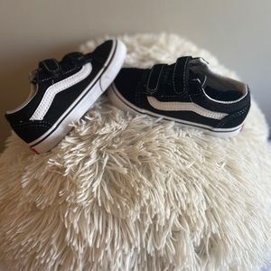 Vans black low top sneaker